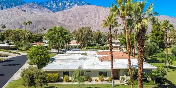 2232 Oakcrest Drive