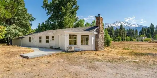 1212 N Old Stage Road