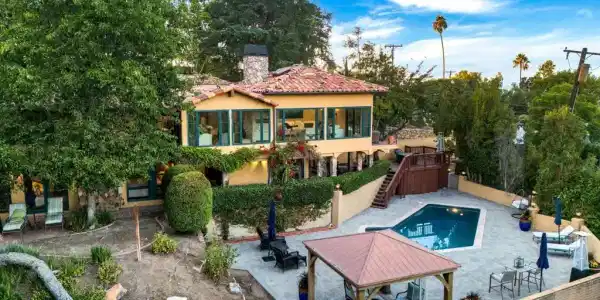 10135 Hermosa Way