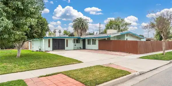 3866 Gates Place