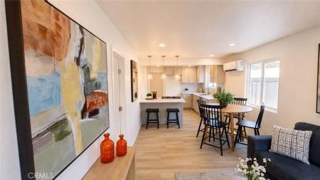 714 W Crestwood