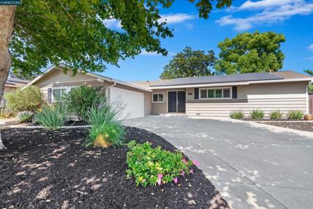 1824 Manzanita Dr