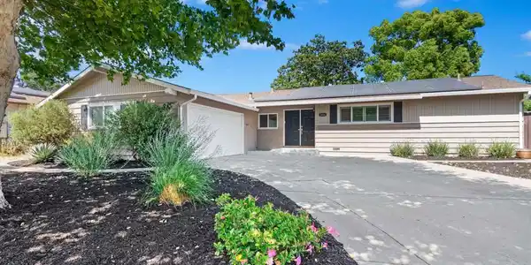 1824 Manzanita Dr