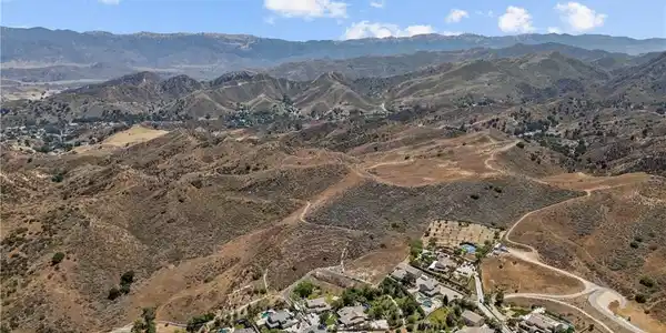 0 Valley Glen