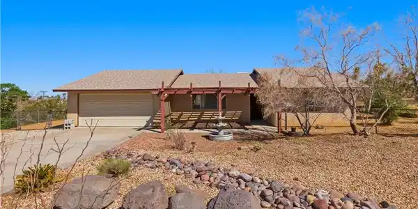 7273 Sunny Vista