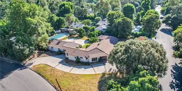 3570 Lombardy Road