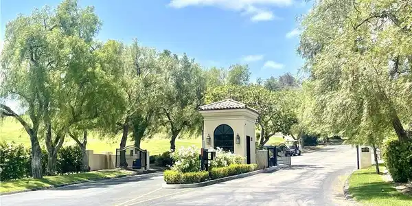 2238 Vista Valley