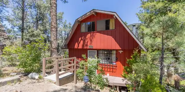 2421 Ironwood Drive