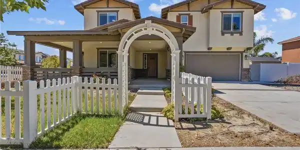 232 River Str