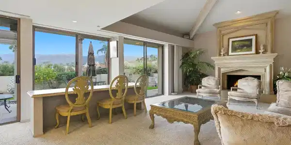 30 Kavenish Drive N