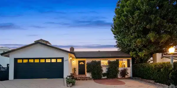 3909 Glenridge Drive