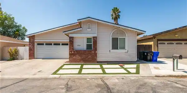 31957 Emerald Lane