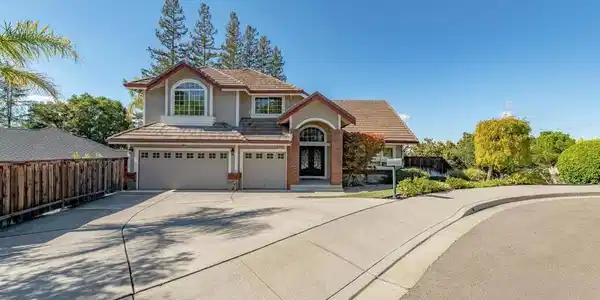 2947 Chardonnay Dr