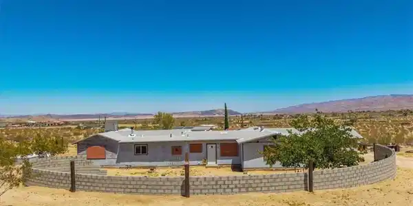 5177 Avenida Del Sol