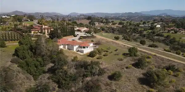 2501 Via Rancheros Way