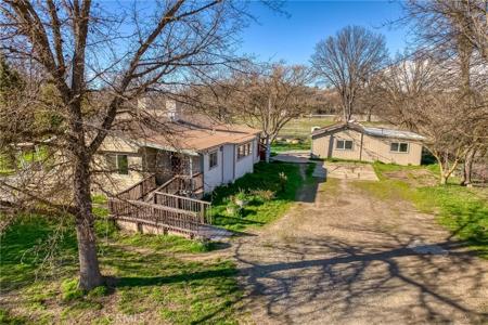 16544 Ellen Springs