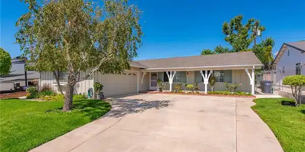 2253 Grafton
