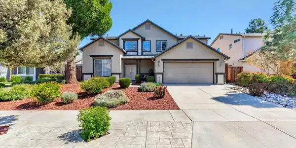 9642 Eagle Hills Way