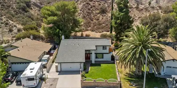 15046 Daffodil Avenue