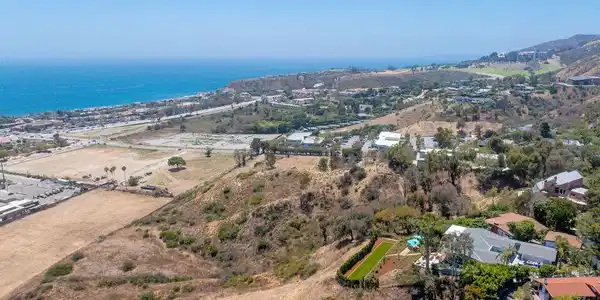 23704 Harbor Vista Drive