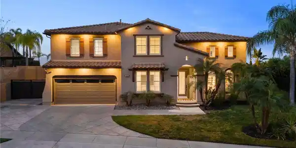 1561 Vandagriff Way