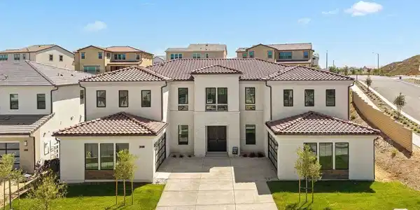 24198 Camino Cascada