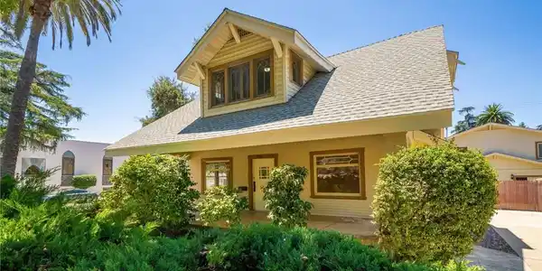 2382 Bonita Avenue