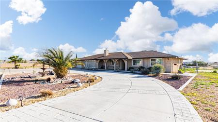 15358 Apple Valley