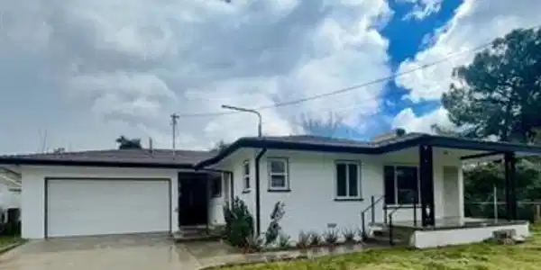 1026 Wellwood