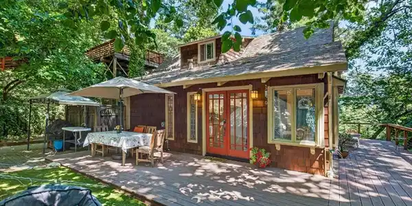 21550 Locust Drive