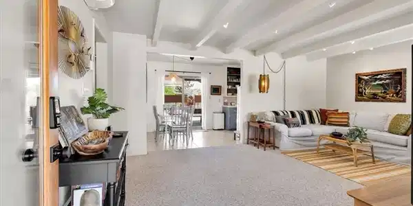 7638 Dumosa Avenue