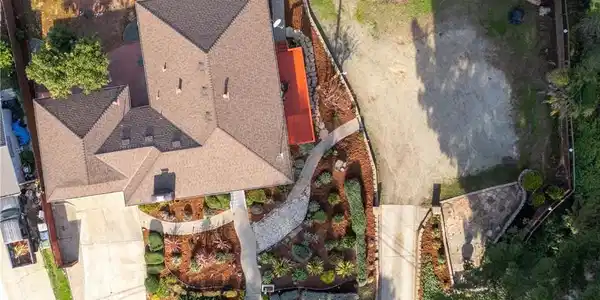 8 Kralj Drive
