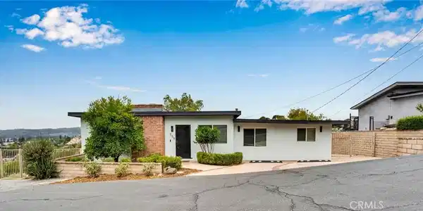 559 Slope Drive