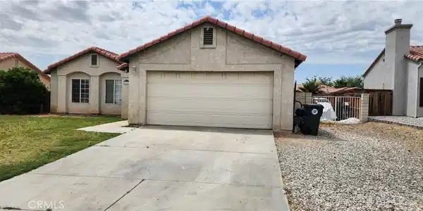 15009 Hopland