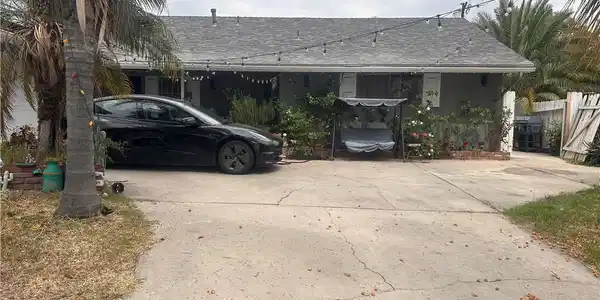 6121 Buchanan