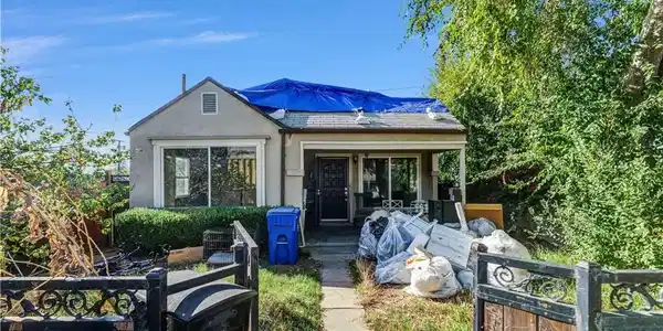 4 La Venezia Court