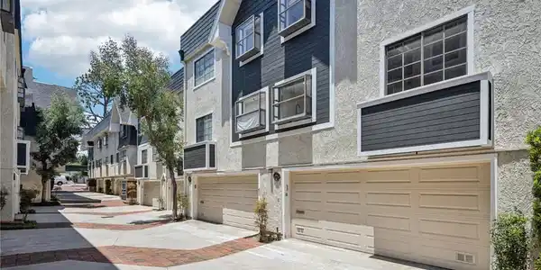 434 S Los Robles Avenue