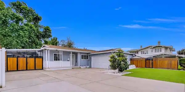 1510 W Orangethorpe
