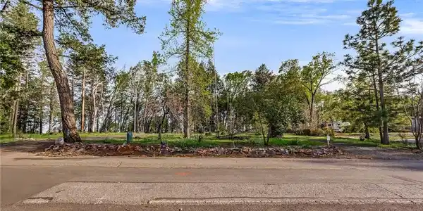 998 Wagstaff Road