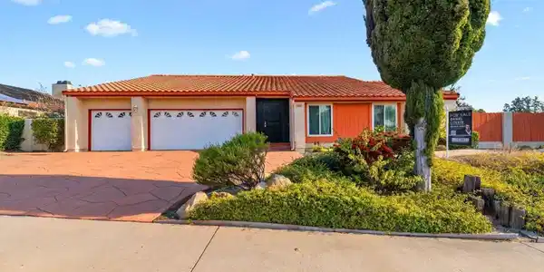 467 Camino Elevado