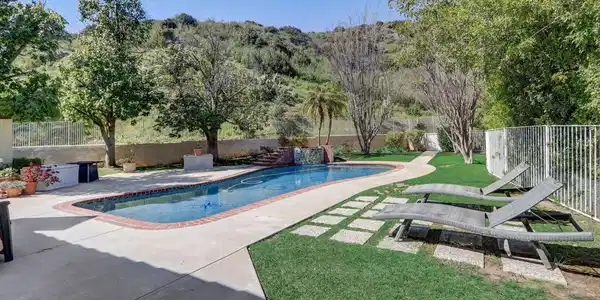 7 Bell Canyon Road