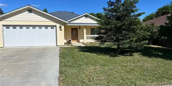 860 Applewood