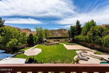 68 E Twisted Oak Drive