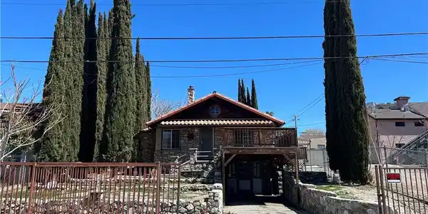 3417 Los Padres