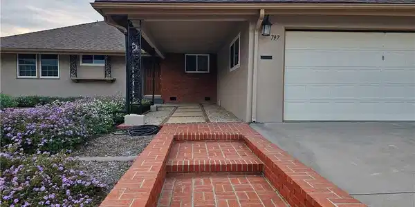 797 La Grange