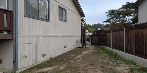 1944 Brook Lane