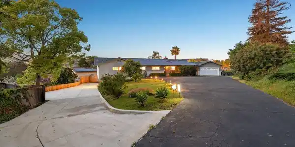 10420 Loma Rancho Dr