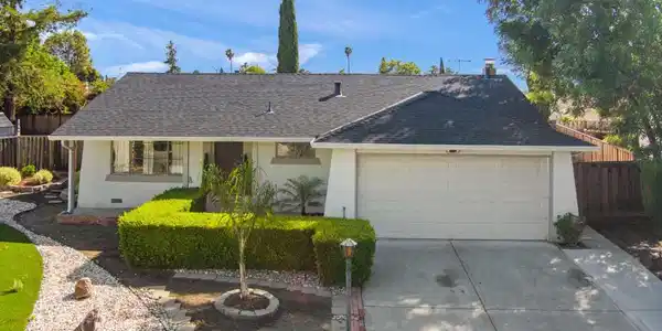 1527 Turriff Way