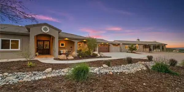 37527 La Encina Circle