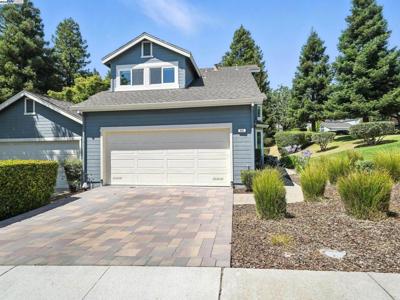 940 Praderia Cir